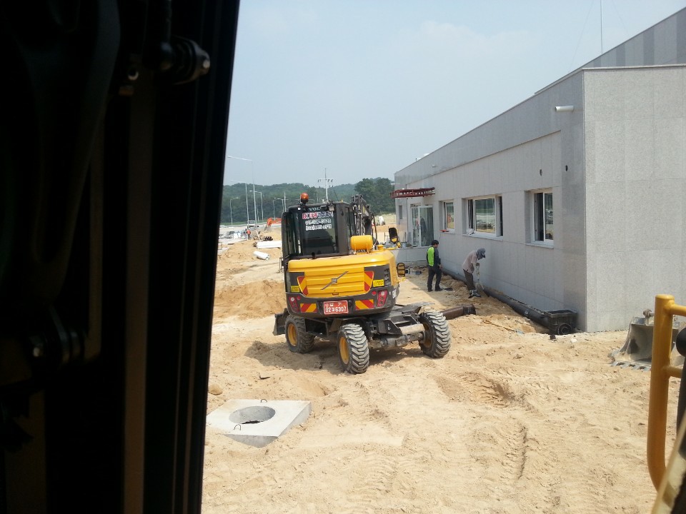 2049928719_468AsFGe_4a2d8899a98d18ef0d74fc241802a290b8863d3c.jpg 이미지크게보기