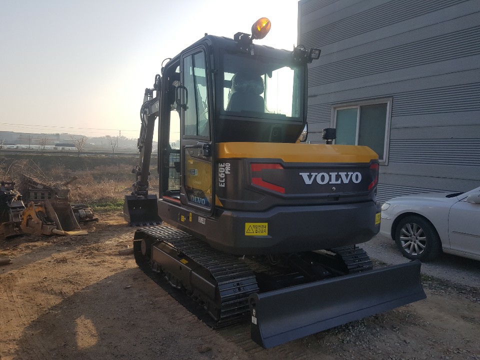 2049928719_ktm2FRH3_3ebb731fc8709af0d861201351b50e12f2c1fe59.jpg 이미지크게보기